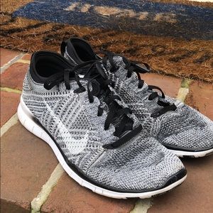 Nike free fly knit